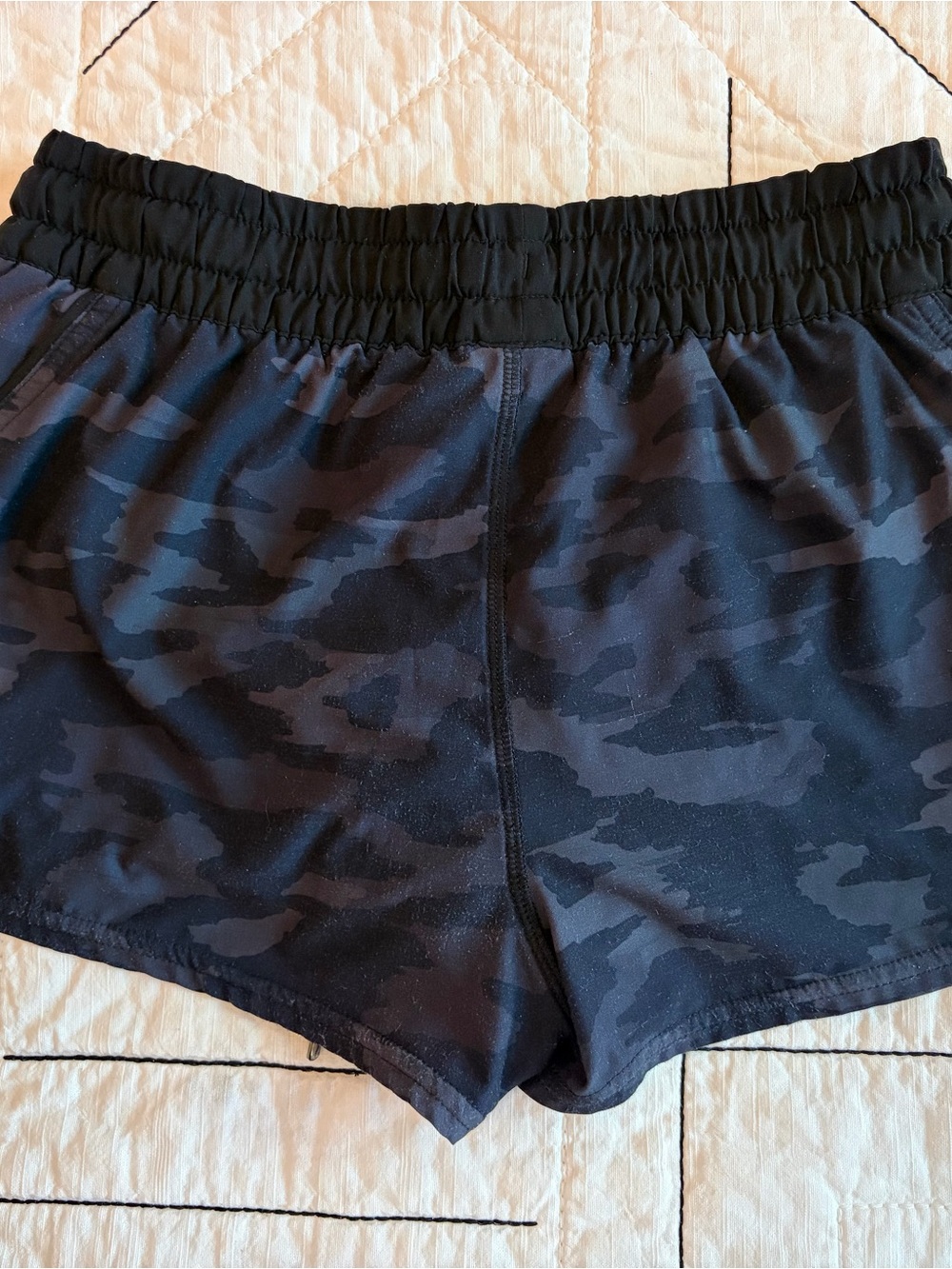 BUNDLE: Vuori Clementine shorts (2” inseam - XS) - Picture 4 of 9